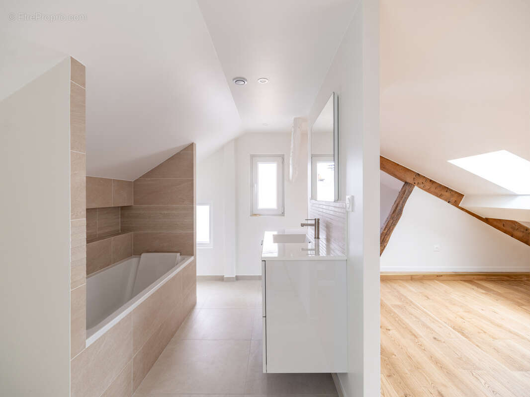 Appartement à PARIS-3E