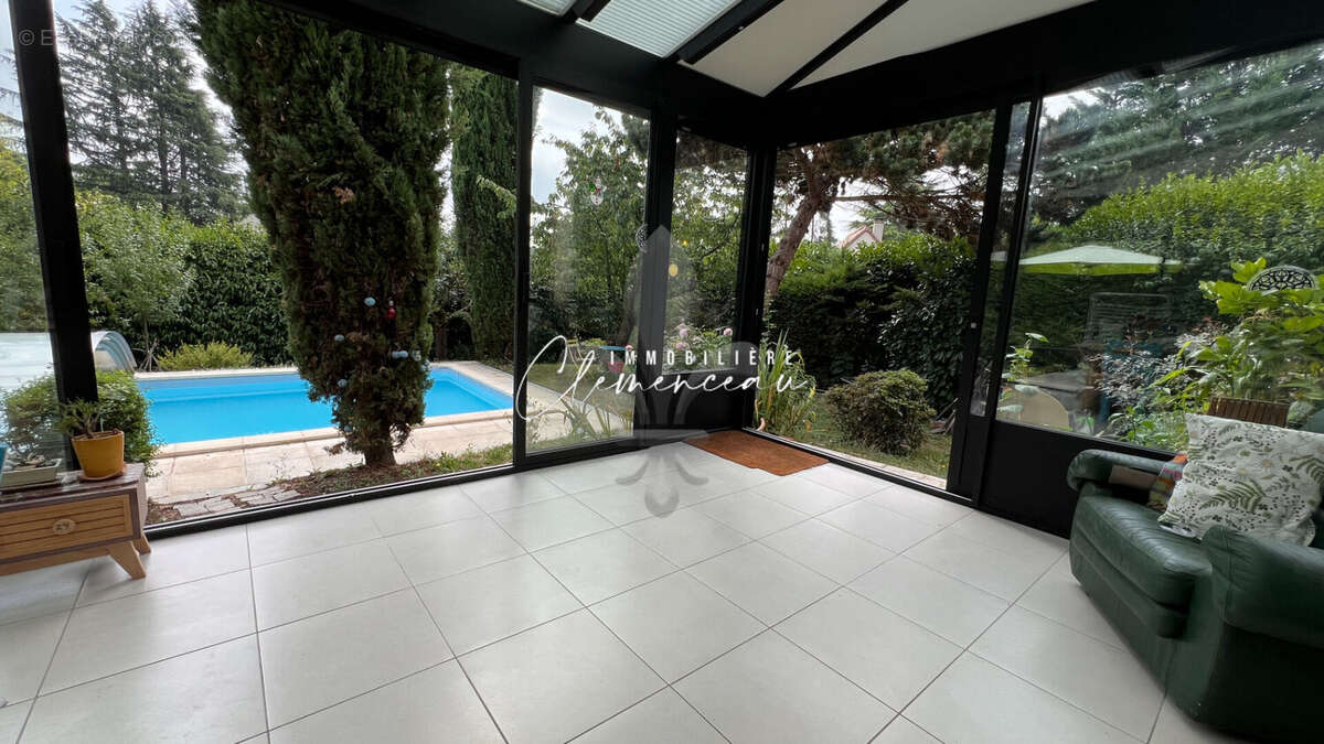 Maison familiale Medan - 176 m² - photo 4