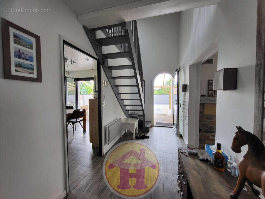 Maison à SAINT-VICTURNIEN