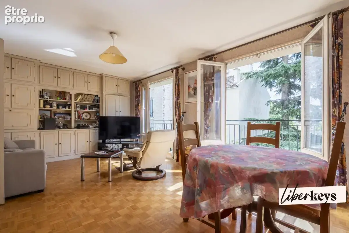 Vincennes – Lumineux 2 pièces aux volumes rares – 67 m² - photo 2