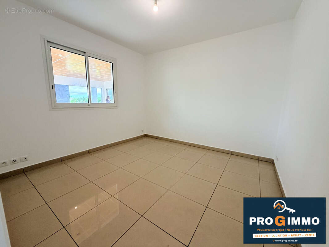 Maison 110 m² à Le Tampon  - photo 3