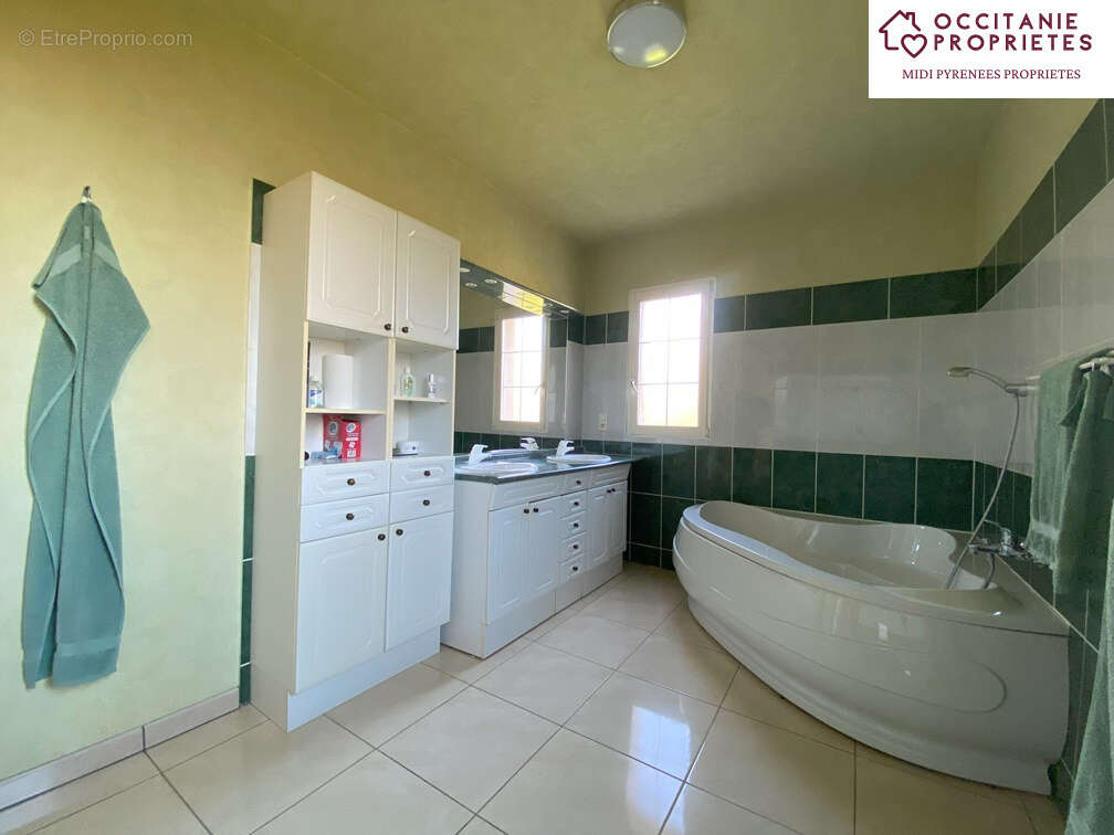 Maison à FRONTIGNAN-SAVES