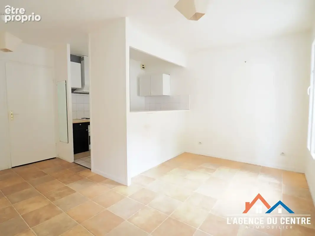 Studio hyper-centre 24 m² - photo 2