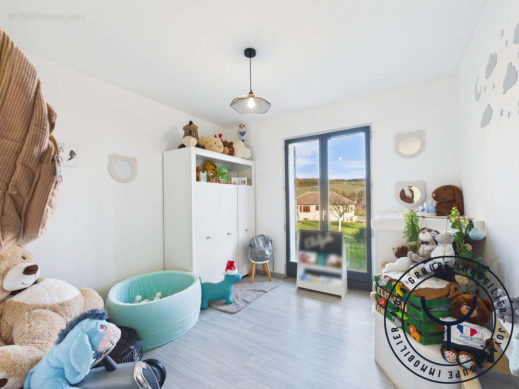 Maison à NEUVILLE-SUR-VANNES