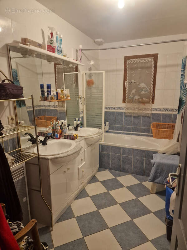 Maison à SAINT-PARDOUX-LA-RIVIERE