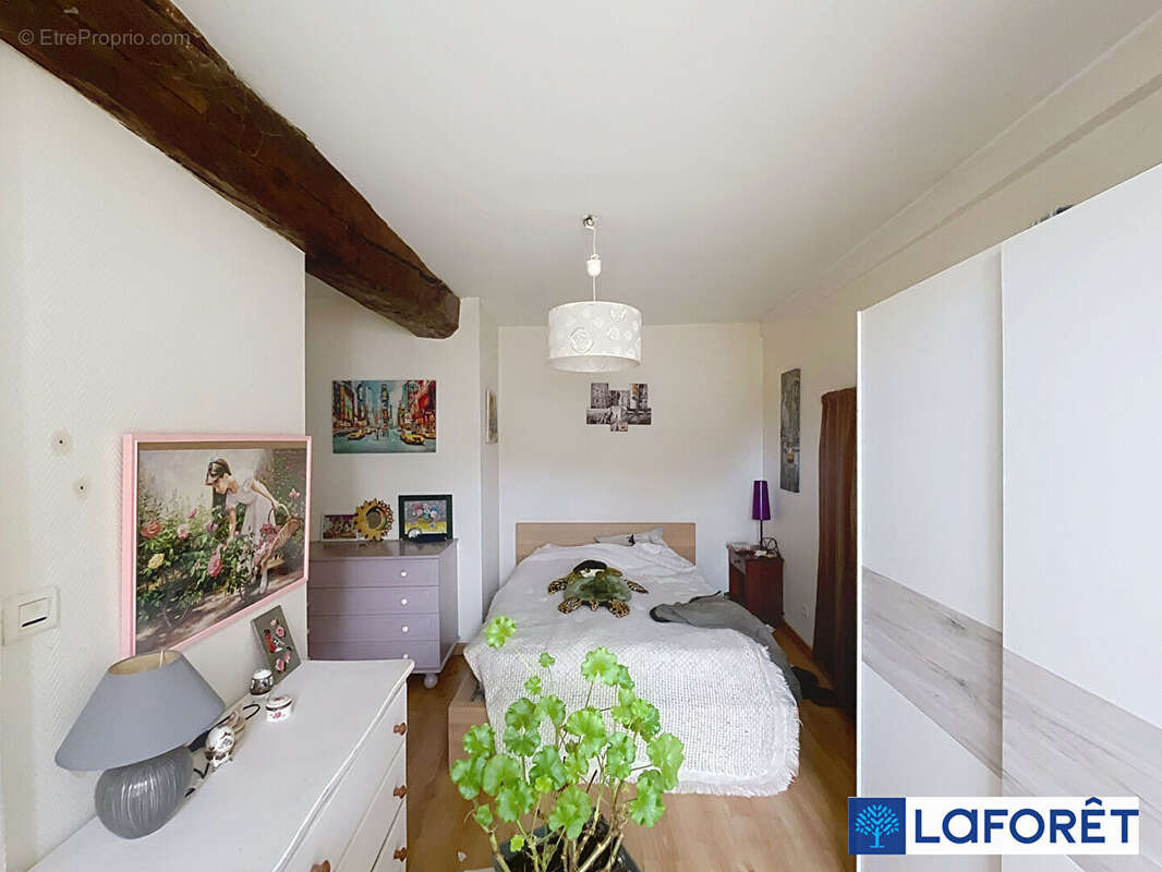 Maison à IS-SUR-TILLE