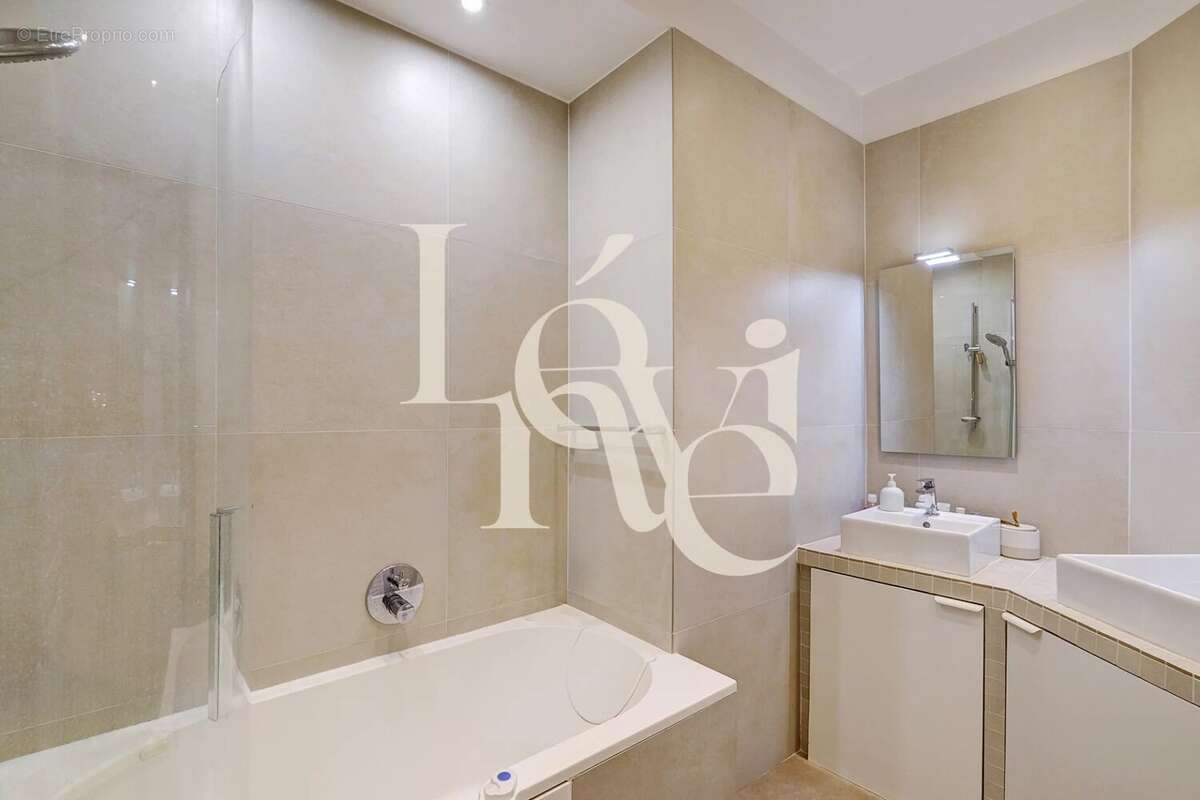 Appartement à PARIS-5E