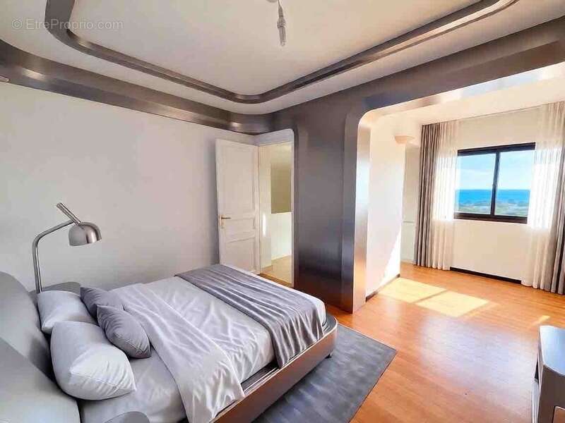 Maison à FREJUS