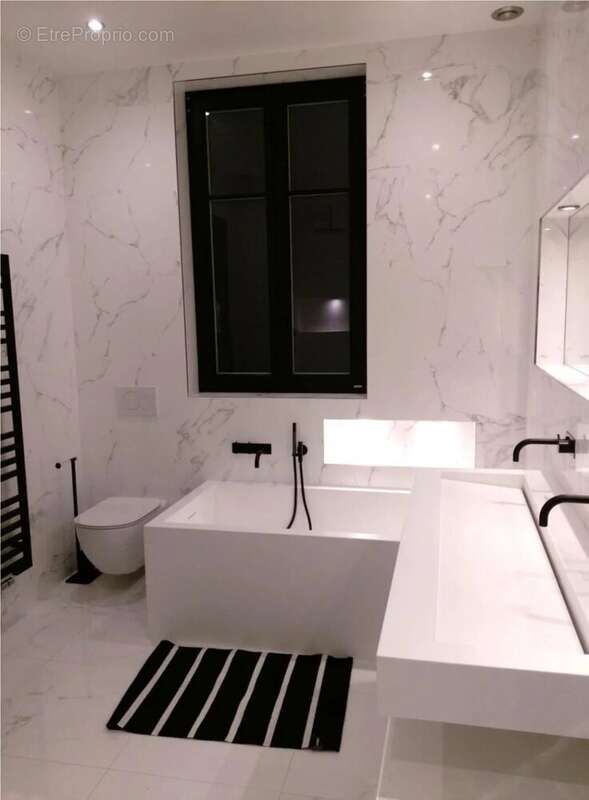 Appartement à NEUILLY-SUR-SEINE