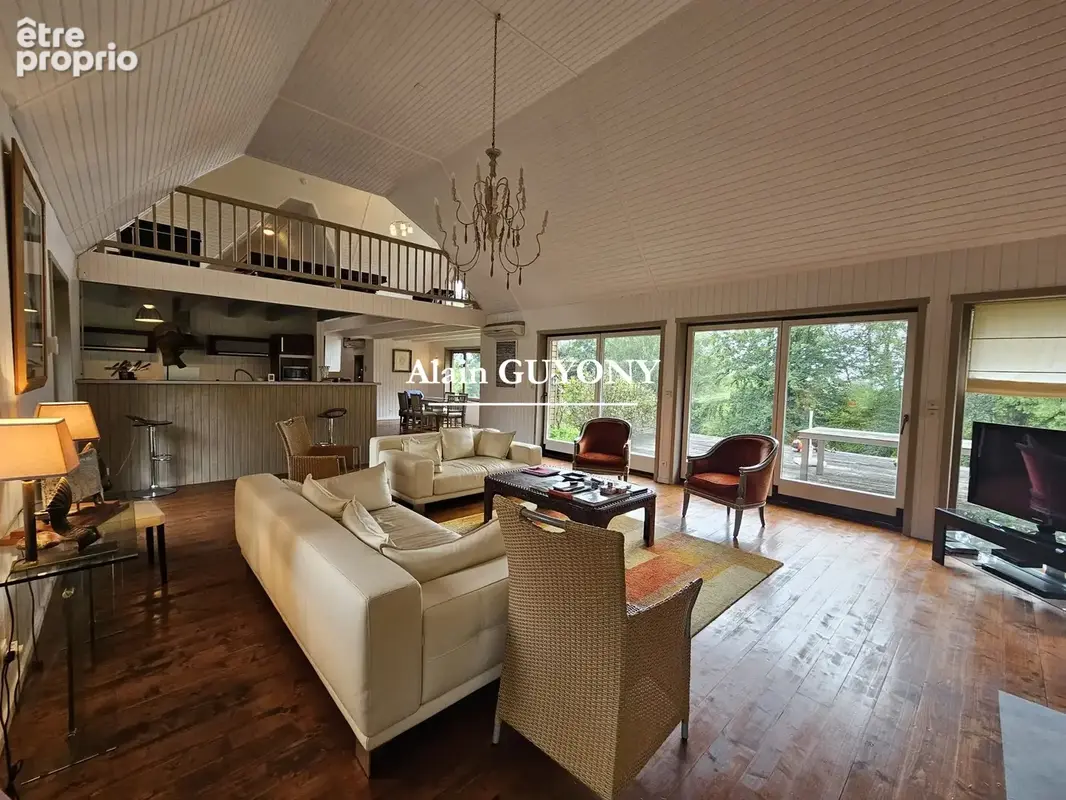 Maison 6 pièces 248 m² à vendre à Pont-L'eveque (14130) - photo 4