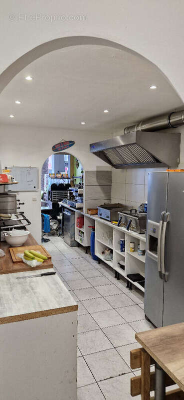 Commerce à SAINT-CYPRIEN