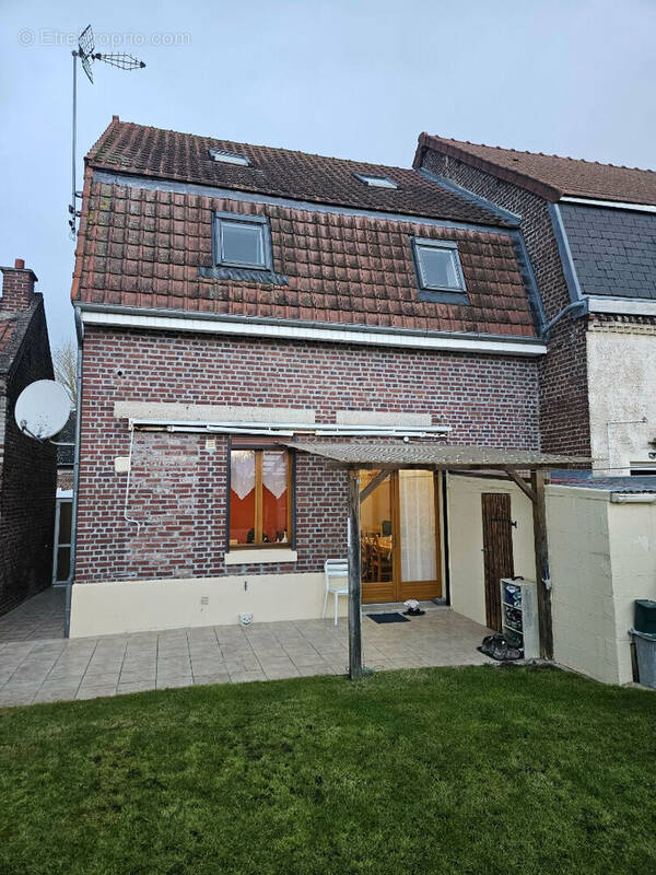 Maison à SAINT-QUENTIN