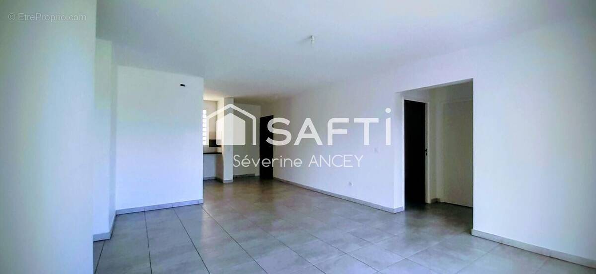Photo 1 - Appartement à SAINT-DENIS