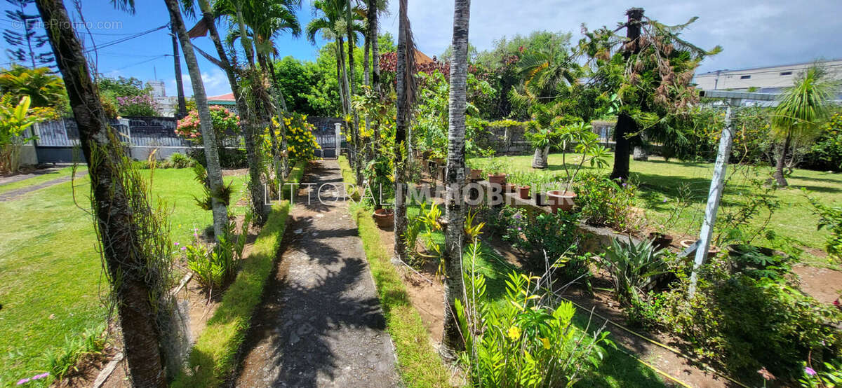 Maison à SAINT-BENOIT