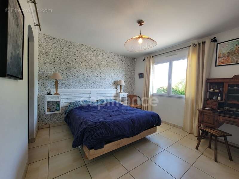 Plain-pied 3 chambres · Piscine au sel · Chauffage au sol - photo 10