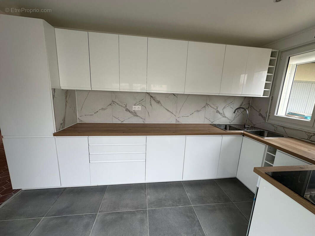 Maison à SAVIGNY-LE-TEMPLE