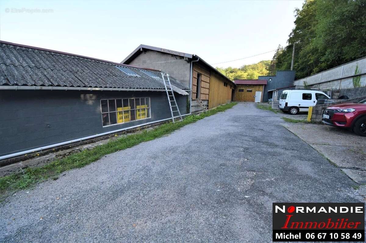 Commerce à RONCHEROLLES-SUR-LE-VIVIER