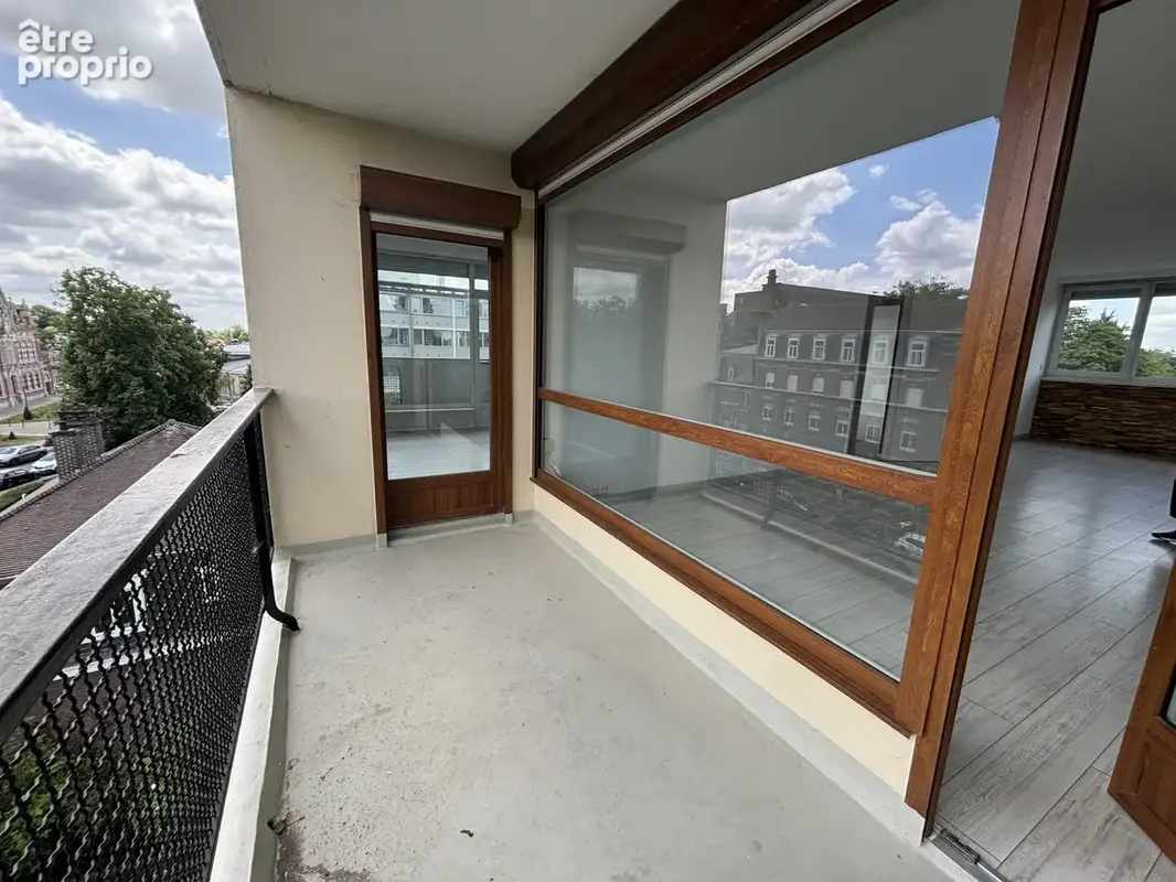 Parc barbieux joli type 4 avec 2 balcons, cave & parking - photo 4