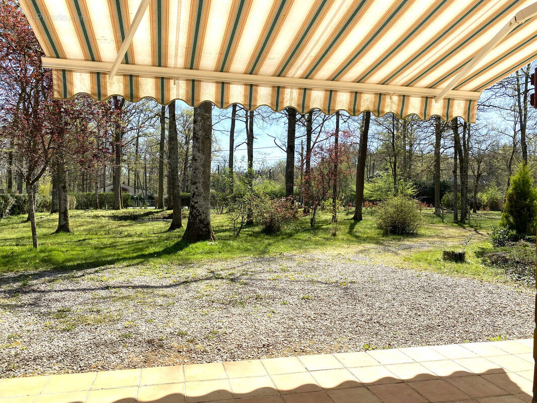 Maison à BAZOCHES-SUR-LE-BETZ