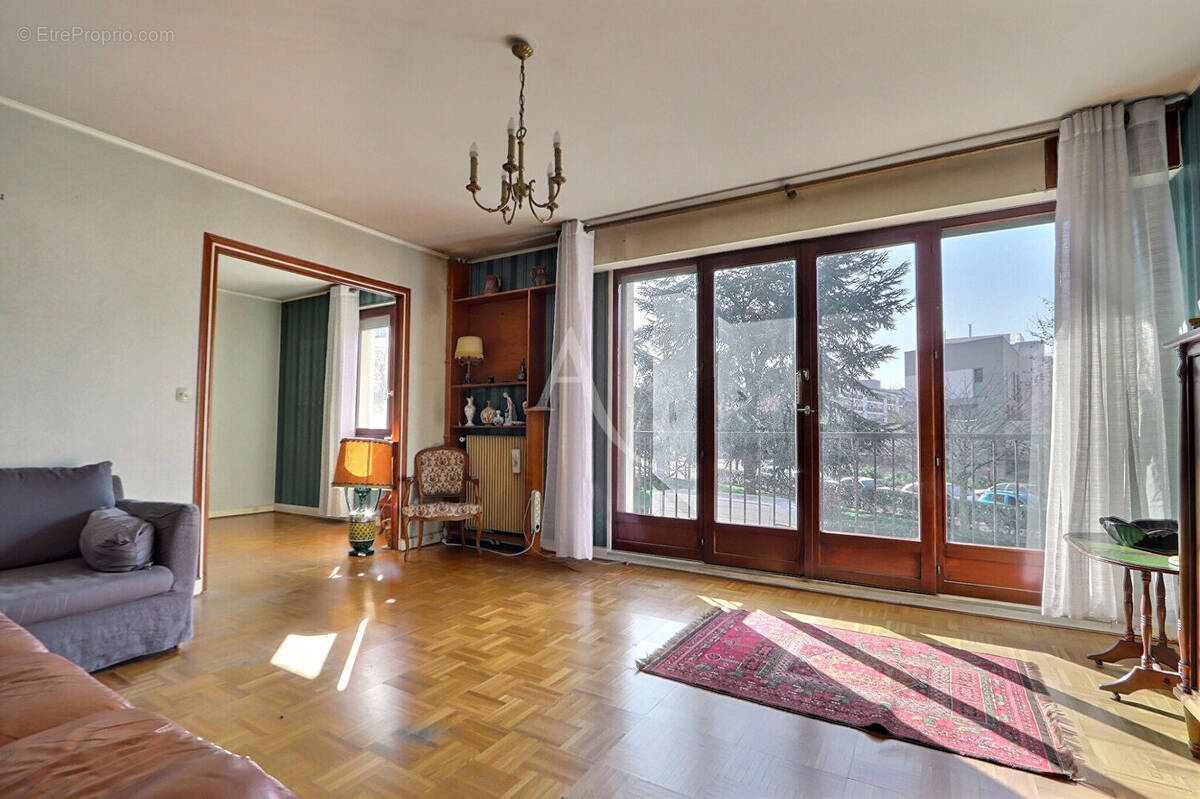 Appartement à AUBERVILLIERS