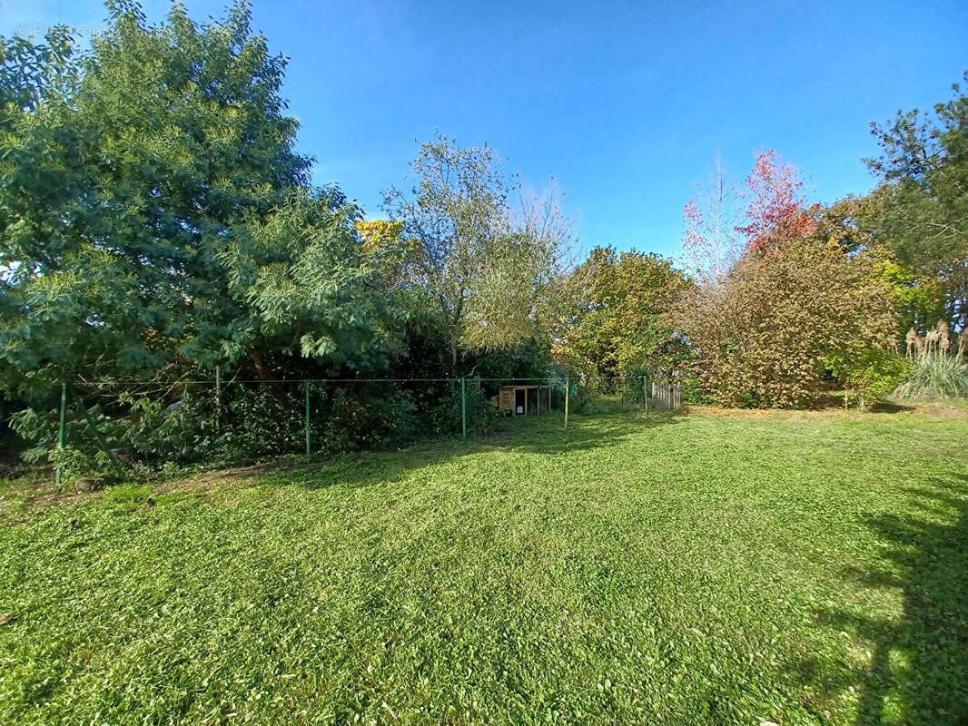 Maison à AMBARES-ET-LAGRAVE