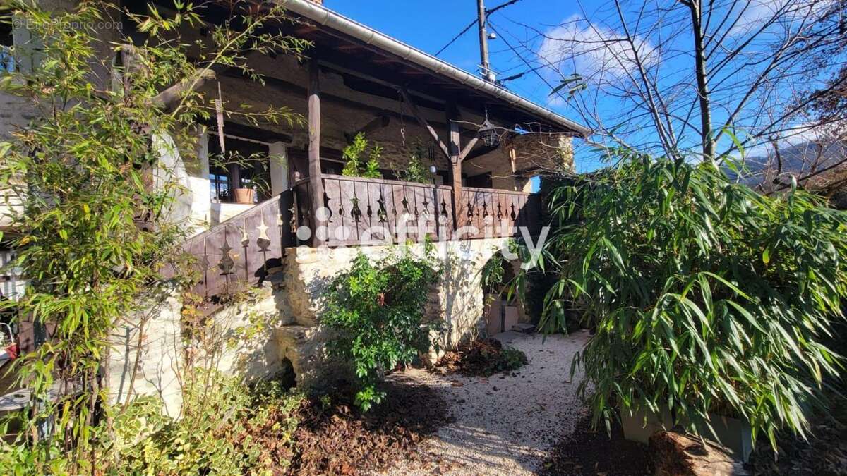 Maison à COISE-SAINT-JEAN-PIED-GAUTHIER