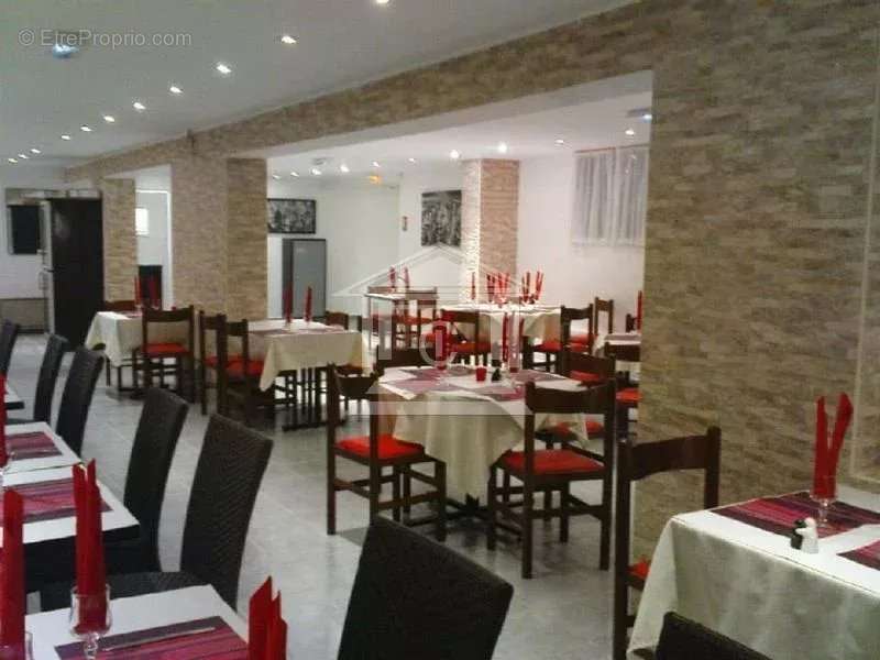 Commerce à TOURRETTES