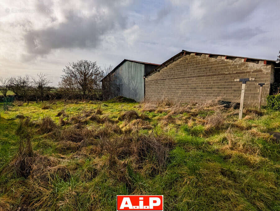 Maison à MONCOUTANT
