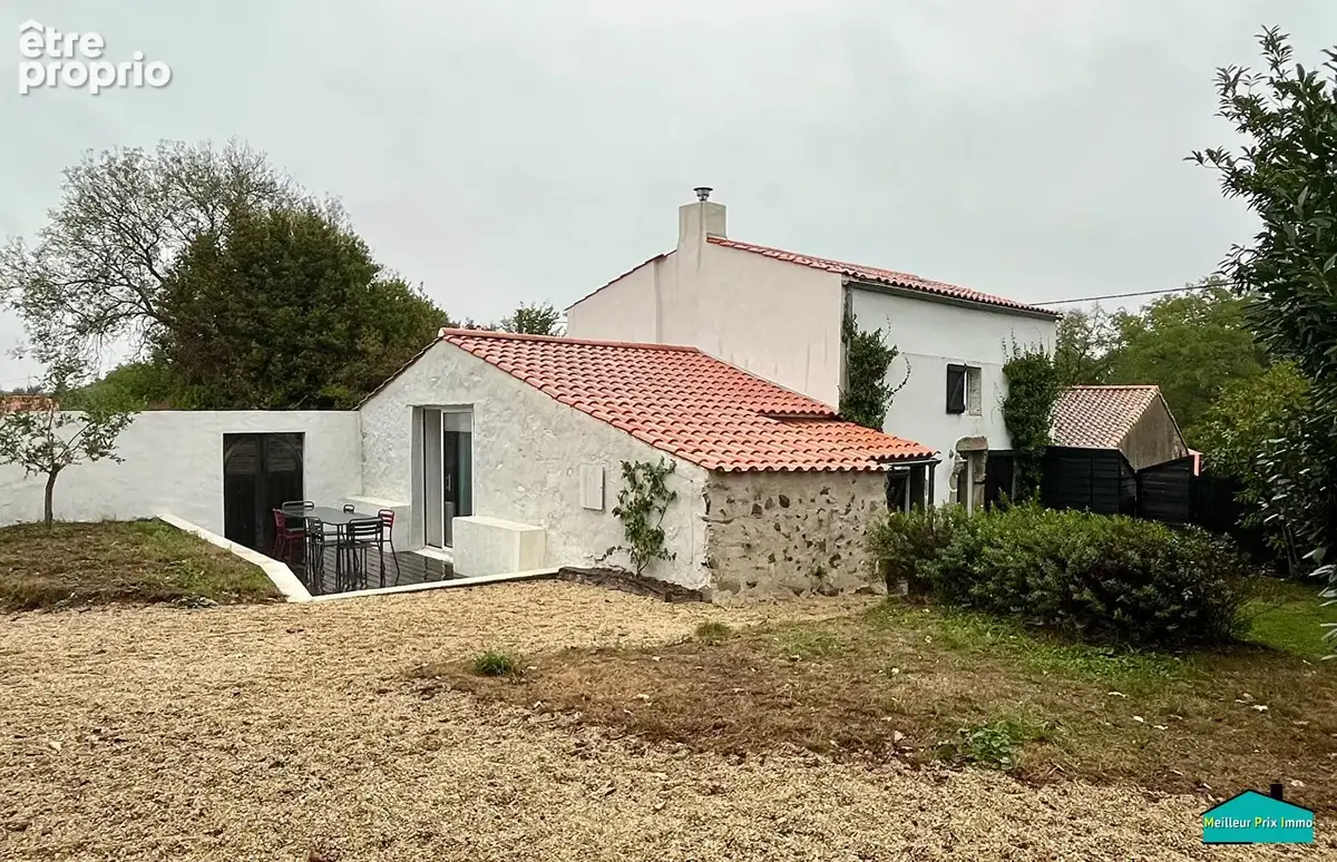 Maison en pierre, du charme et des beaux espaces extérieurs. - photo 11
