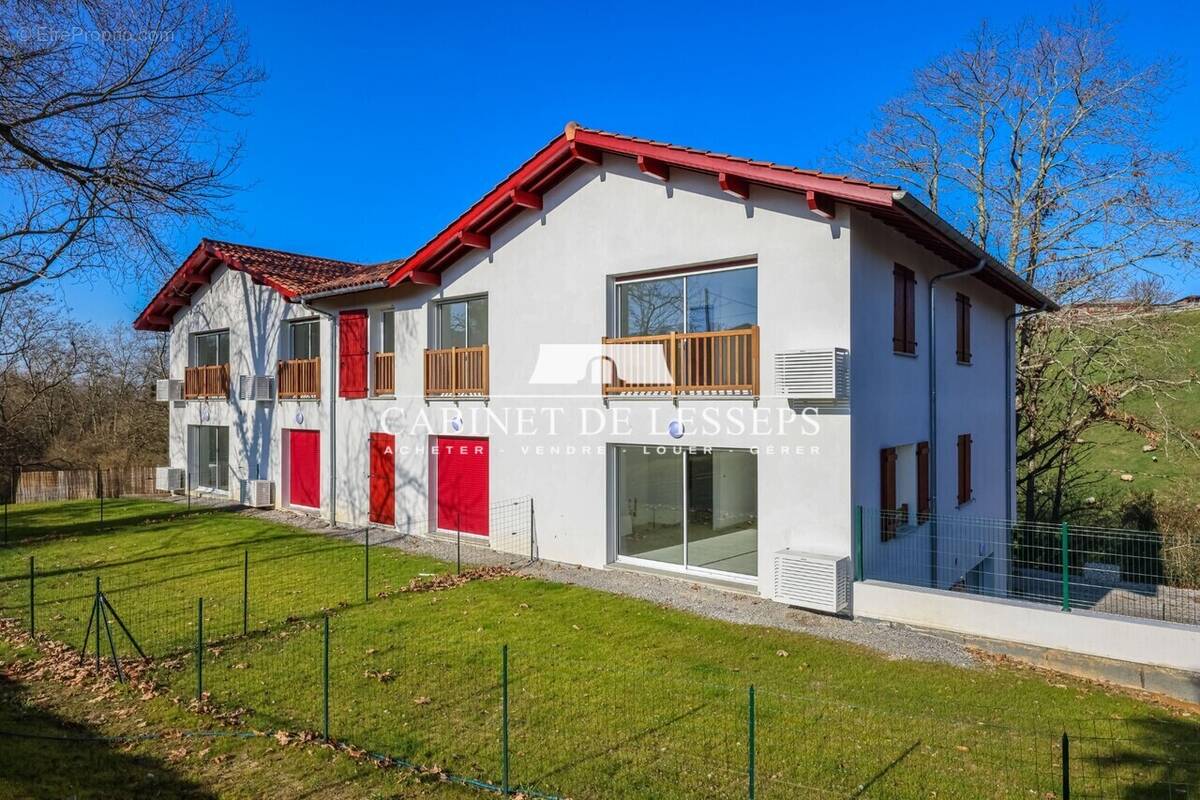 Appartement à BARDOS