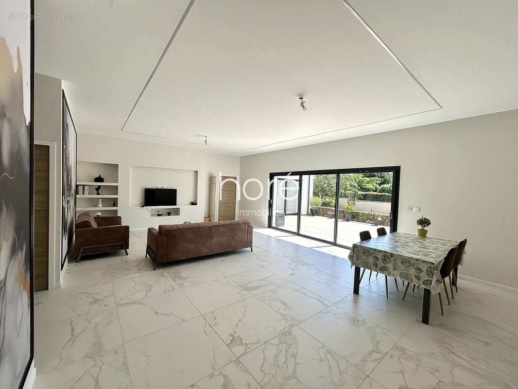 Maison 213 m² à May-Sur-Orne  - photo 3