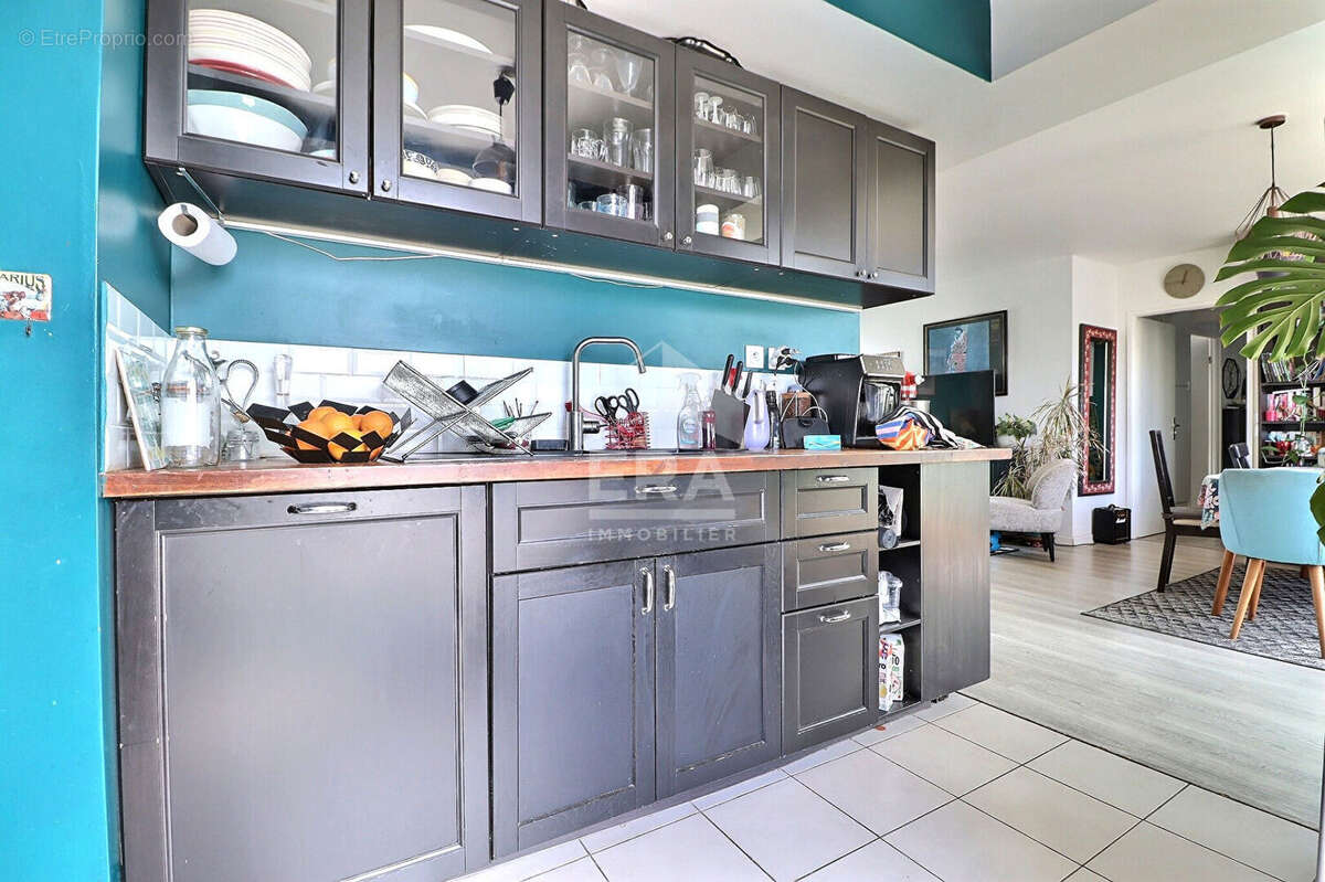 Appartement à AUBERVILLIERS