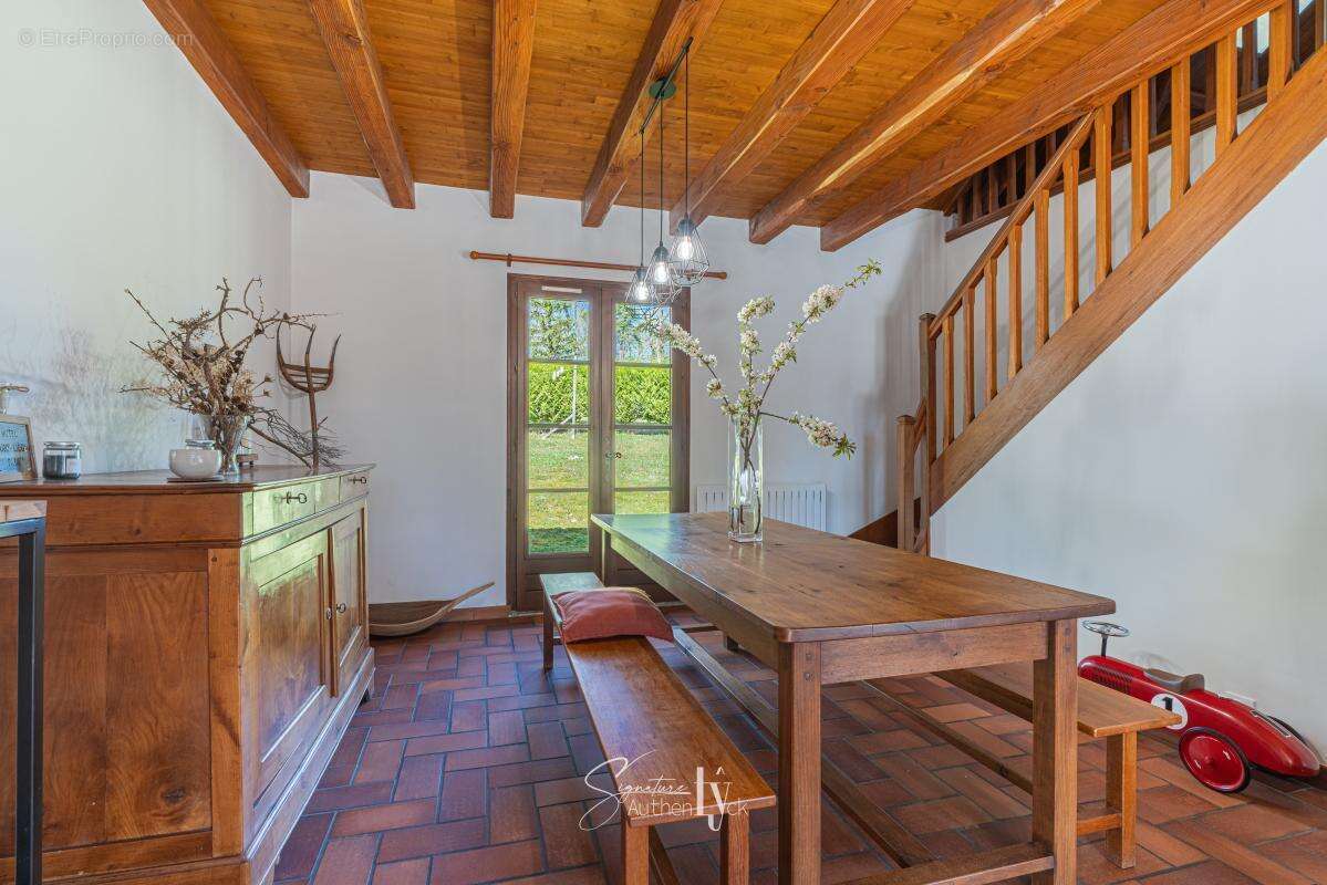 Maison à BONNAC-LA-COTE