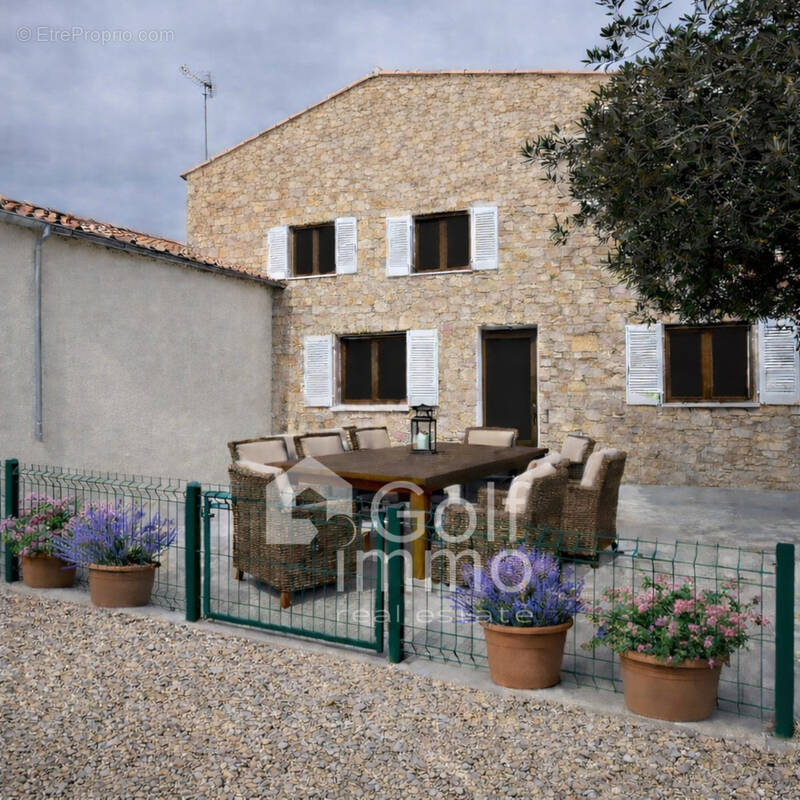 Appartement à MOUANS-SARTOUX