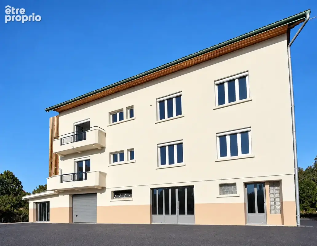 Surface brute 63 m2 au sol (45 m2 Loi Carrez) avec terrasse - Mouthe (25240) - photo 4