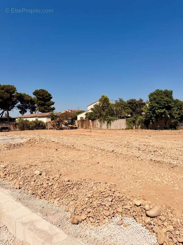 Terrain 400 m² à Fos-Sur-Mer  - photo 4