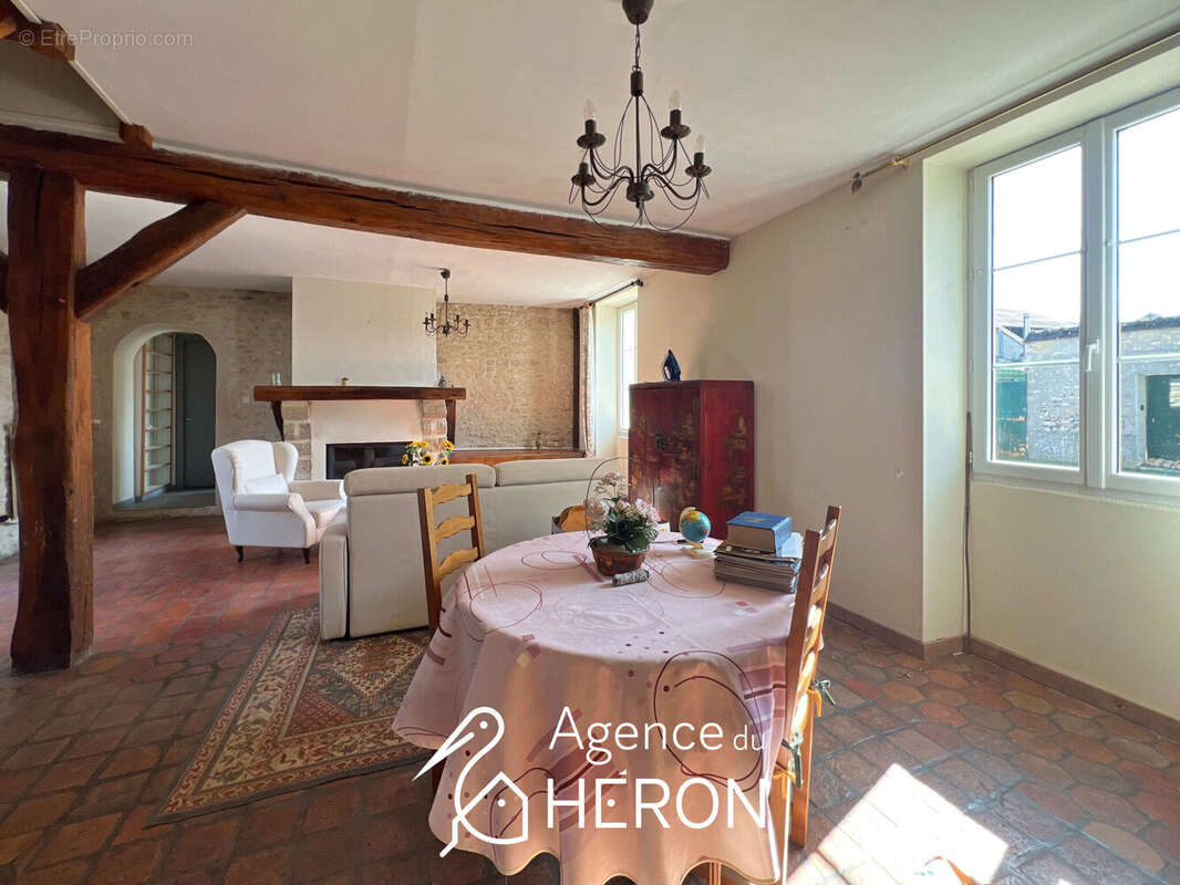 Photo 2 - Maison à GUERCHEVILLE