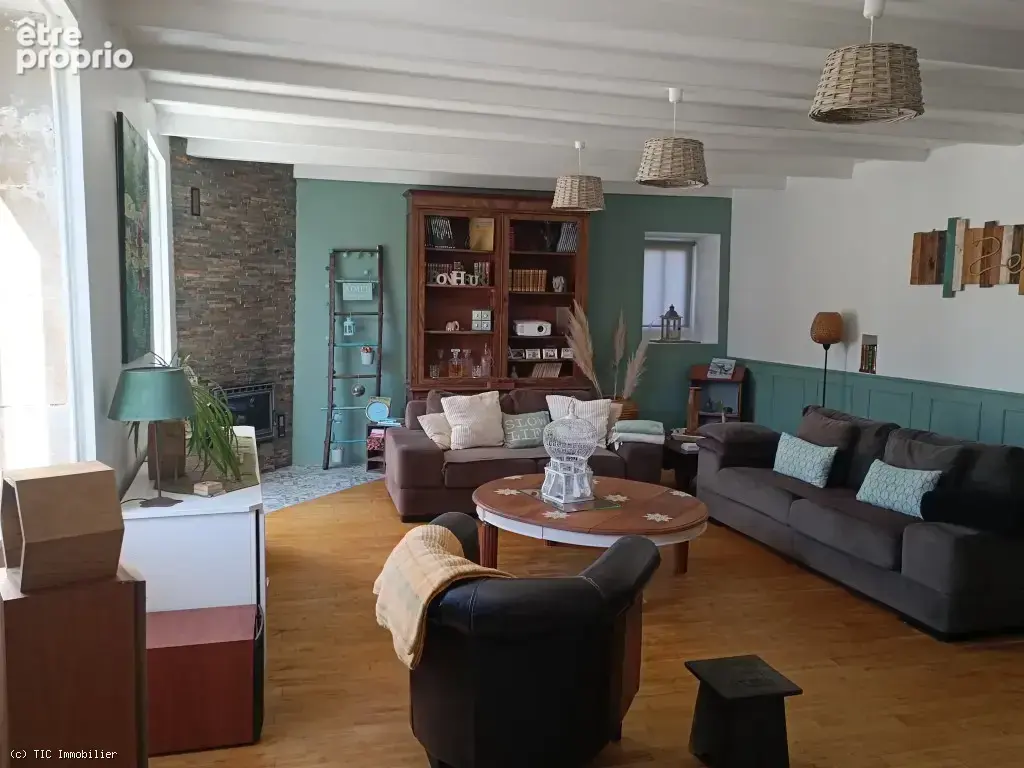 Belle Maison en Pierre avec Piscine, Dépendances et Jardin - photo 19
