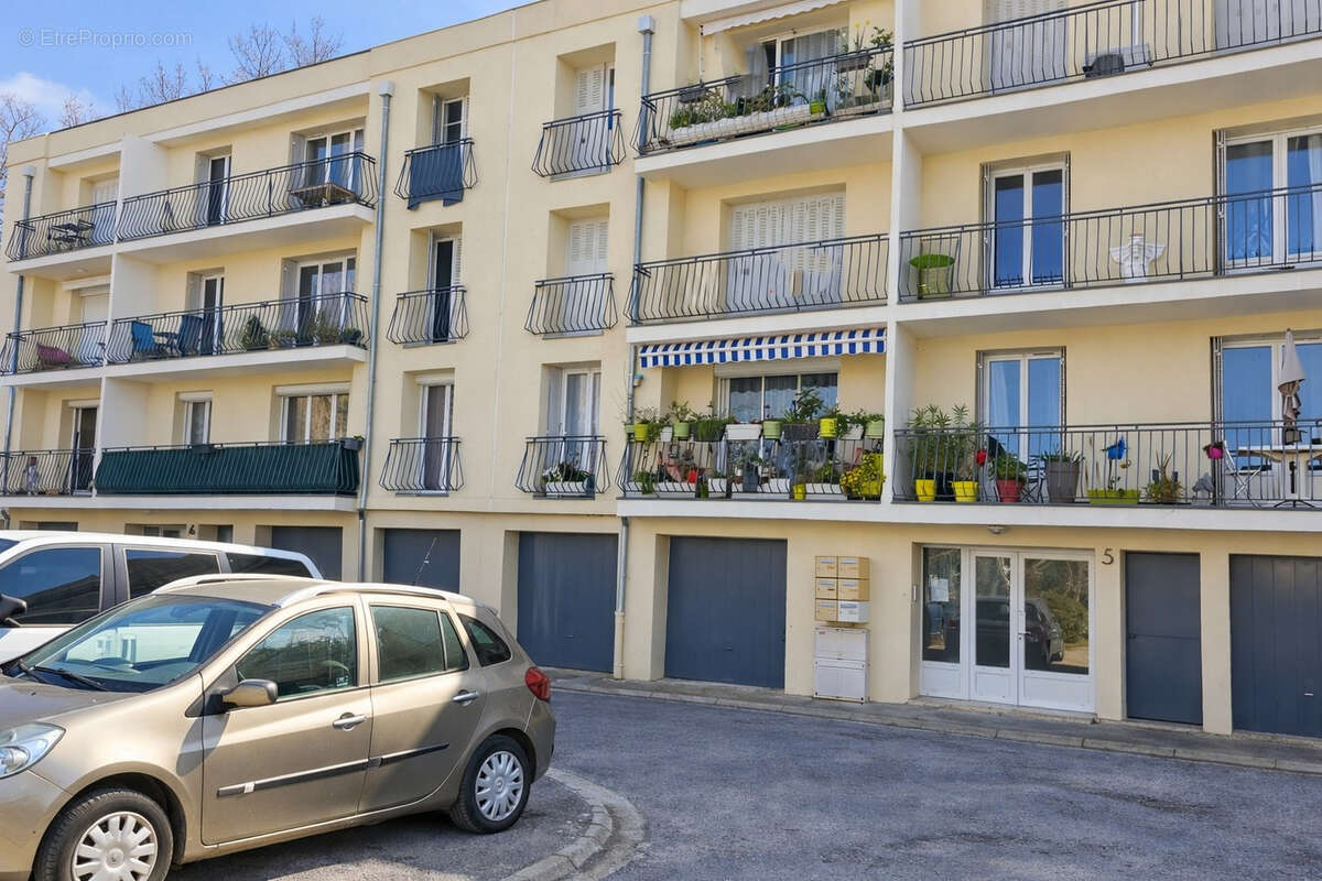 Autre à GARDANNE