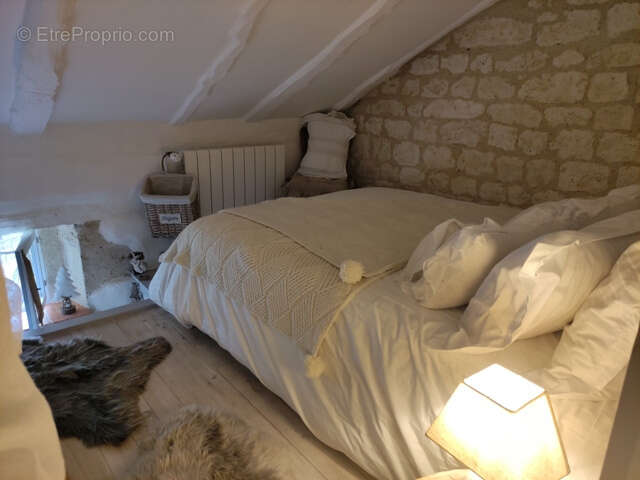 Maison à CASTELNAU-MONTRATIER