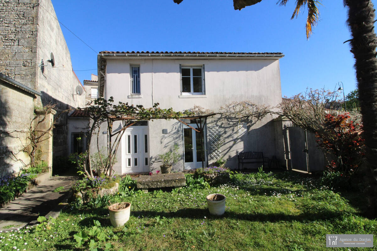 Maison à PONS