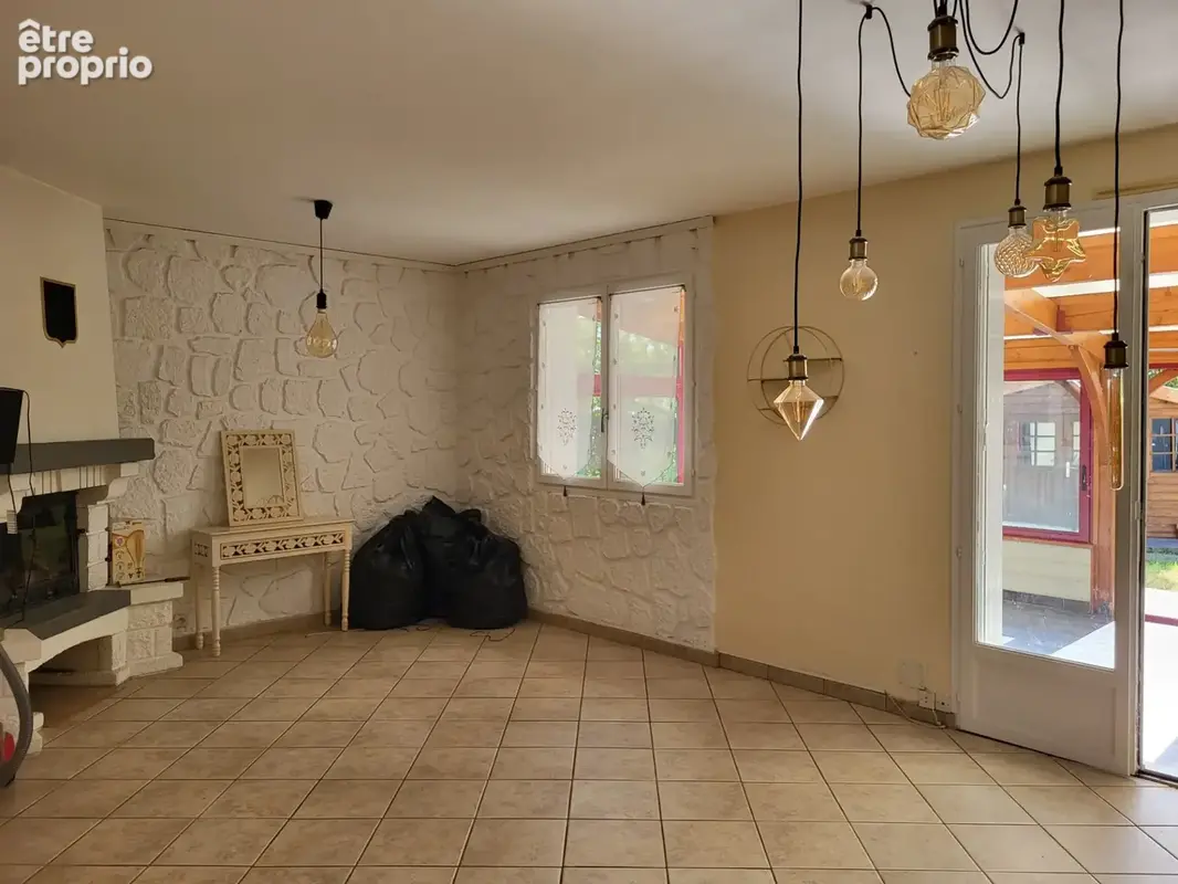 Maison à vendre 6 pièces AIRVAULT (79) Terrain 984 m² - photo 7