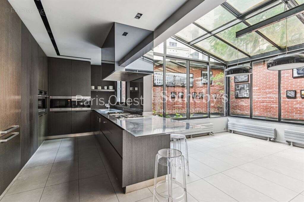 Maison à PARIS-17E