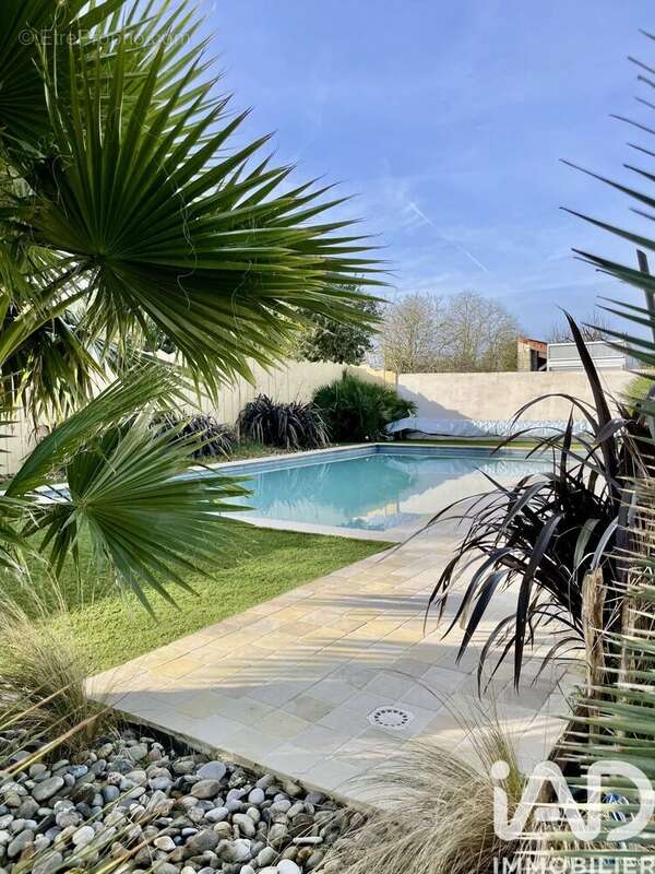 Photo 3 - Maison à CROIX-CHAPEAU