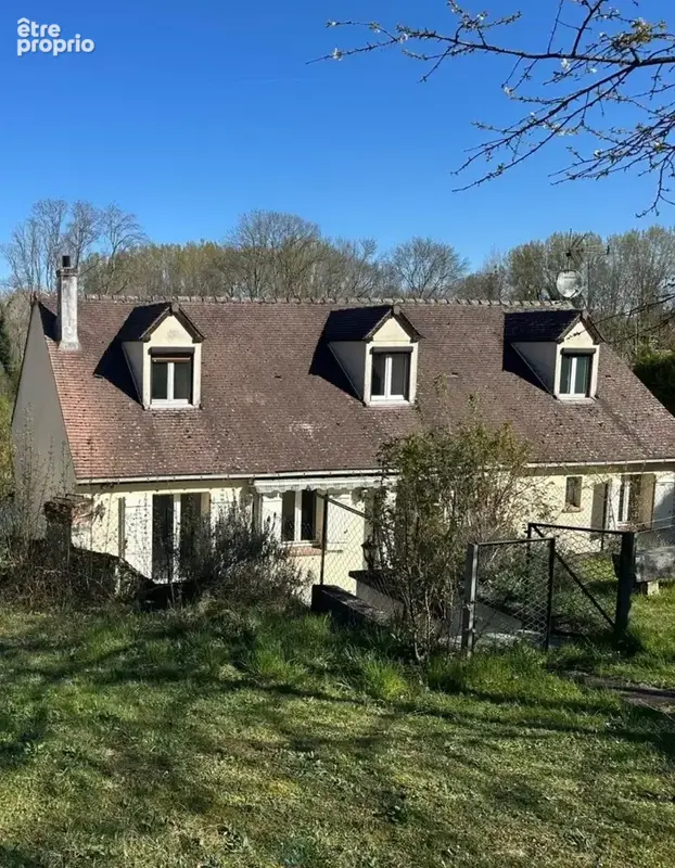 Maison à DORMELLES