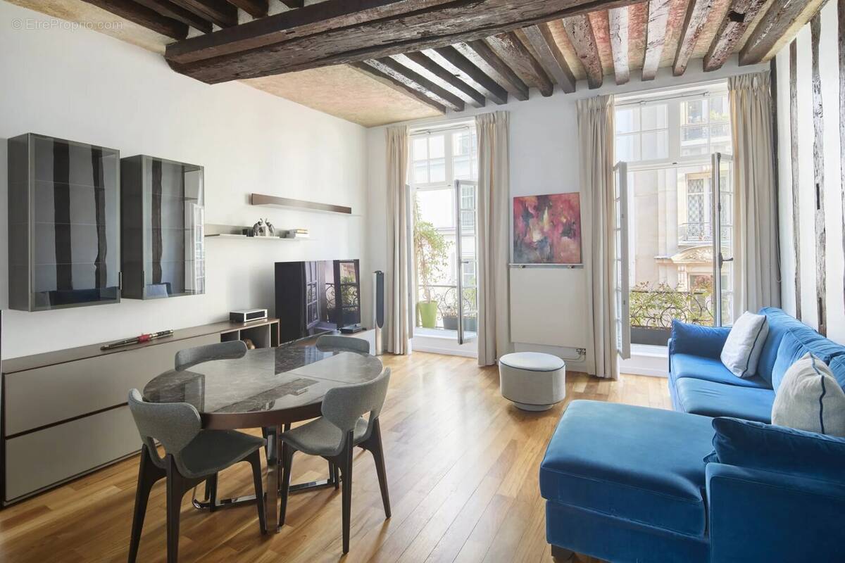 Appartement à PARIS-4E