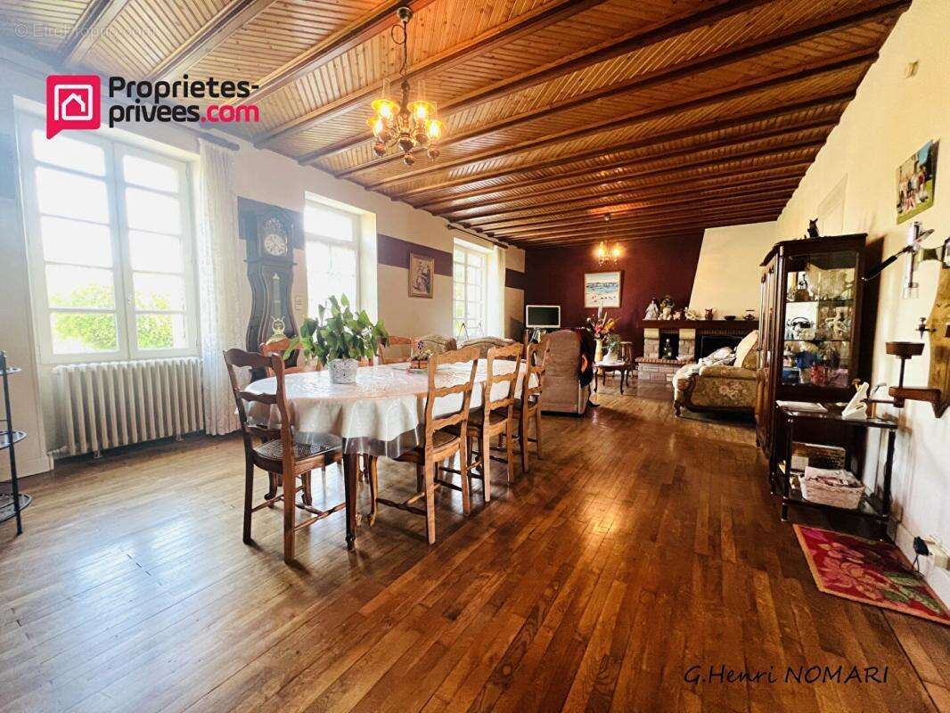 Maison à SAINT-VINCENT-DES-LANDES