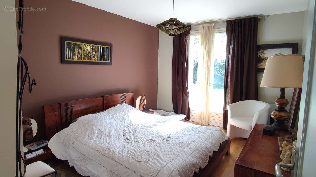 Maison à MONTAIGU-DE-QUERCY