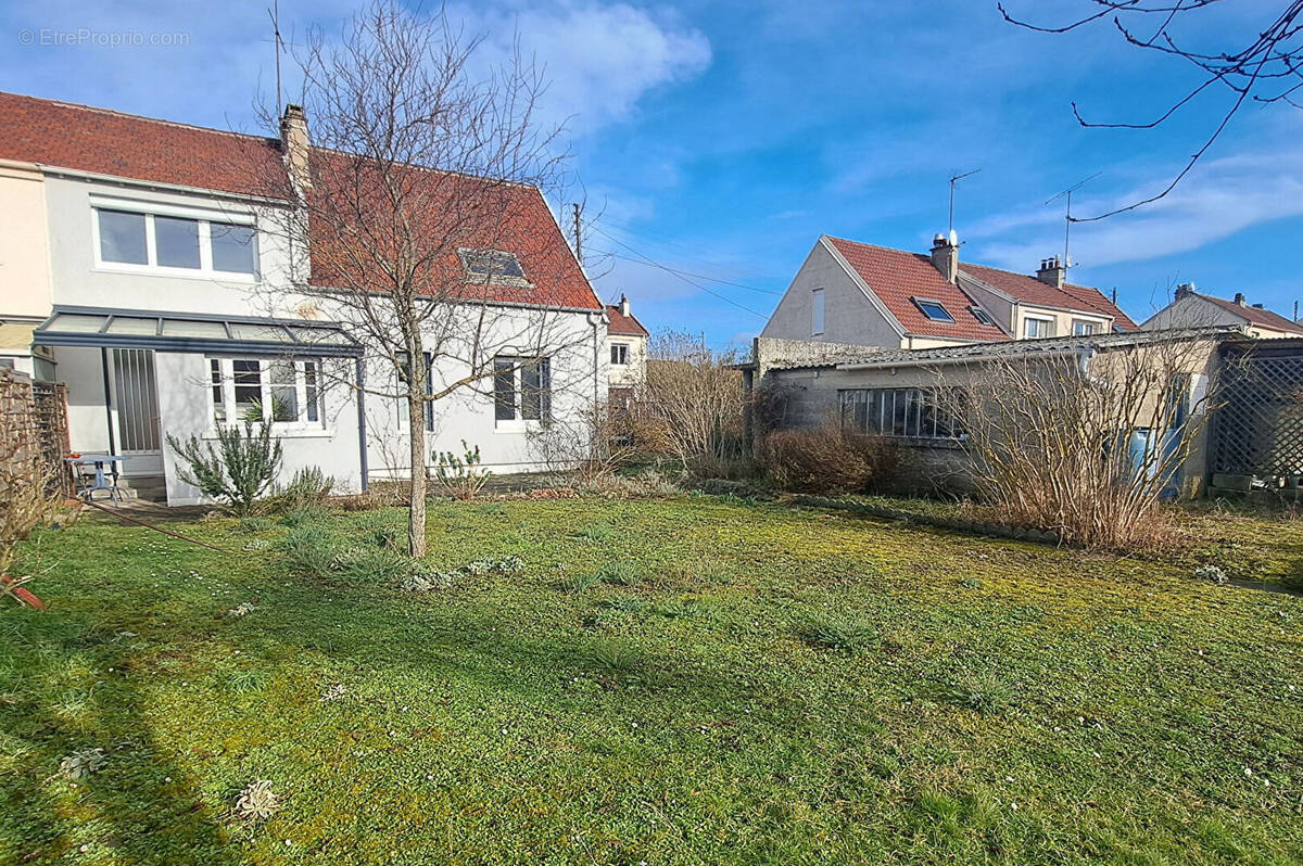 Maison à BEAUMONT-SUR-OISE