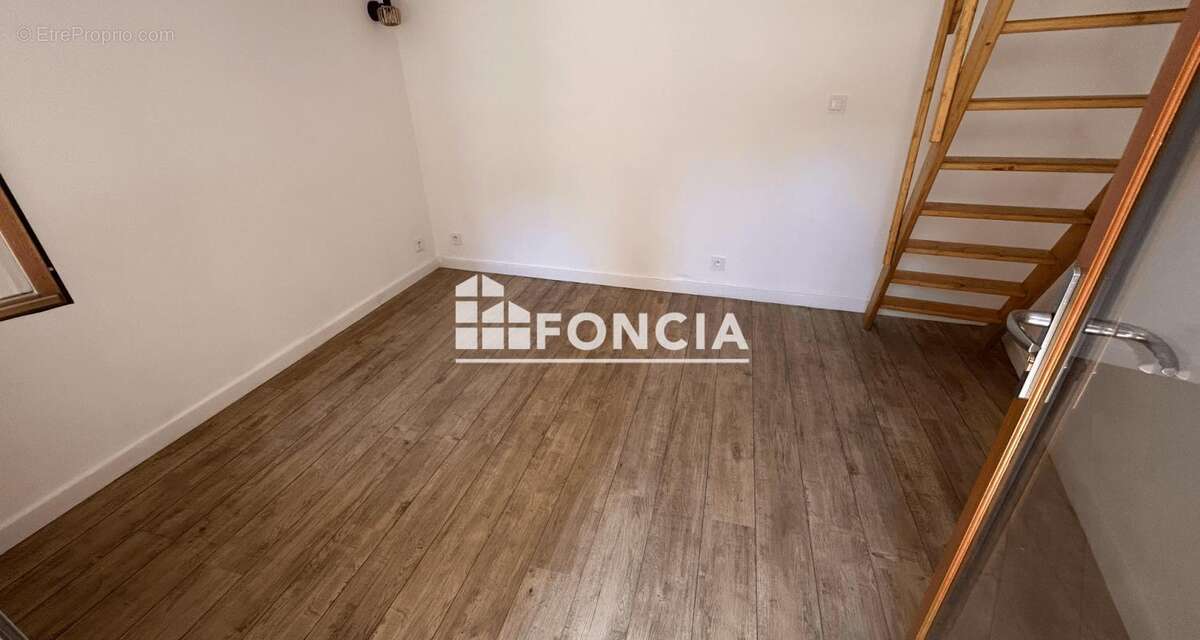 Appartement à BORMES-LES-MIMOSAS